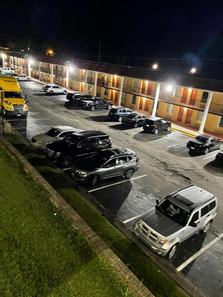 Orangeburg Inn & Suites Exterior photo